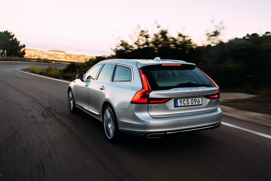  Volvo V90 D5 Inscription 2016 года  (фото 8 из 31)